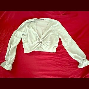 Neck twist crop blouse